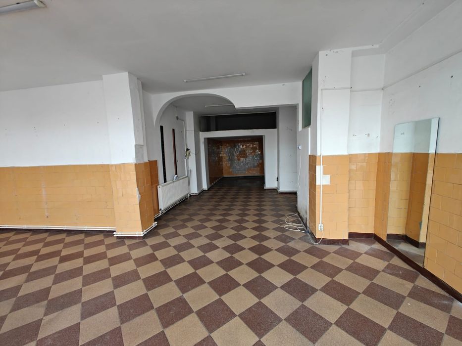 Spatiu comercial de închiriat