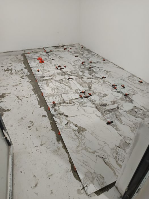 Renovări de case și apartamente.