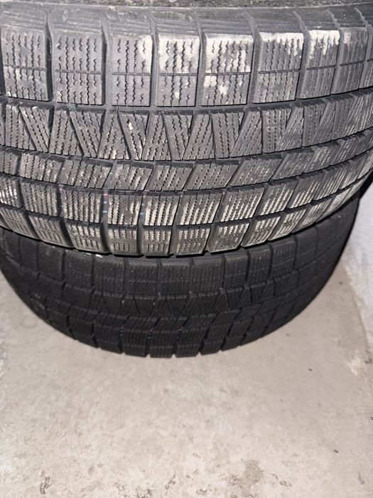 Продам резину, два балона