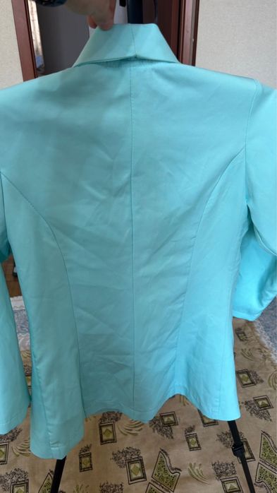 Продается женский пиджак