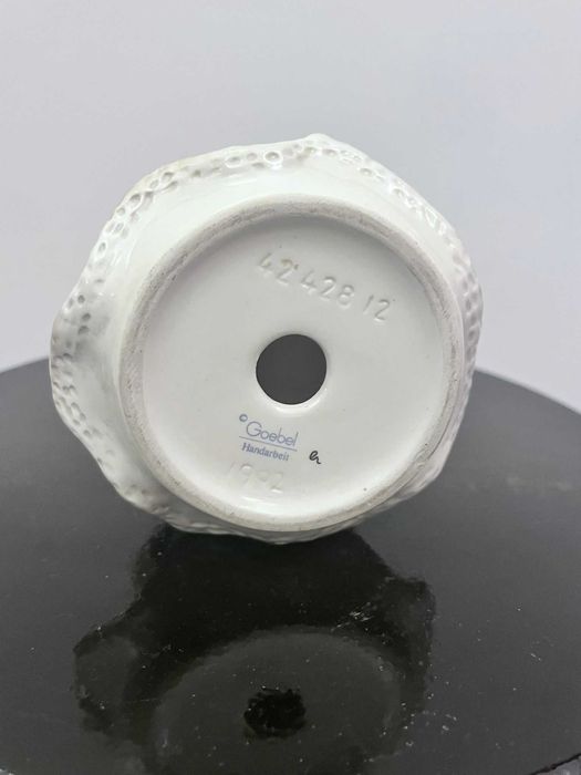 Set doua bibelouri portelan vechi w germania GOEBEL HUMMEL bibelou