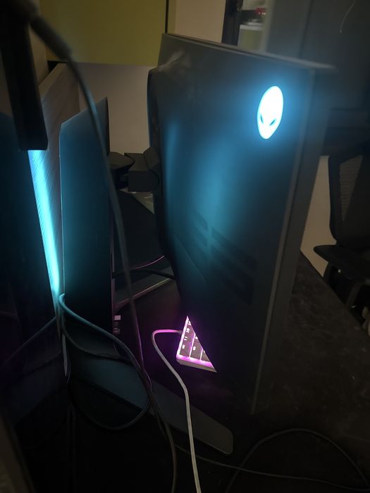 Gaming PC комплект-Ryzen 7 5800X/RTX 3070 ti/32GB Ram DDR4/240Hz alienware