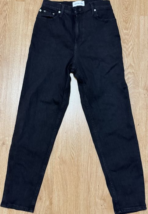 Продавам оригинални дънки на Calvin Klein Jeans нови