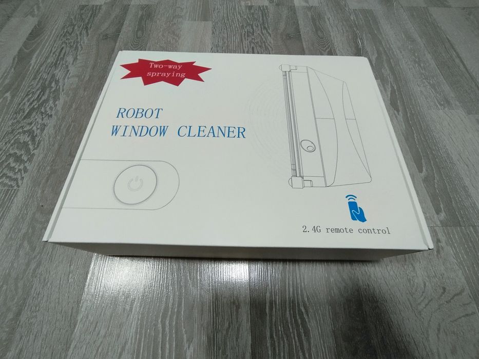 Помощник робот-мойщик окон