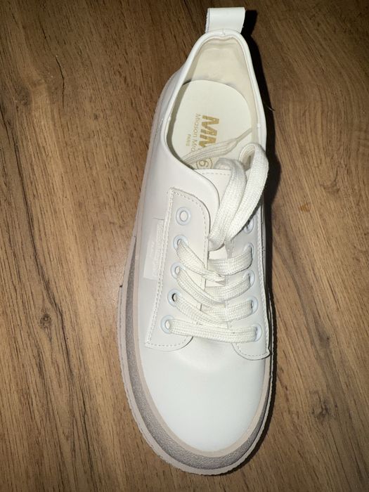 Продам кеды абсолютно новые