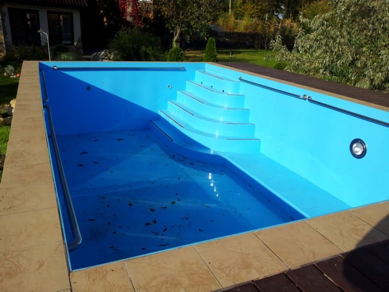 Производим бассейны