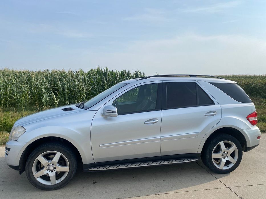 MERCEDES-BENZ ML-Class 2011
