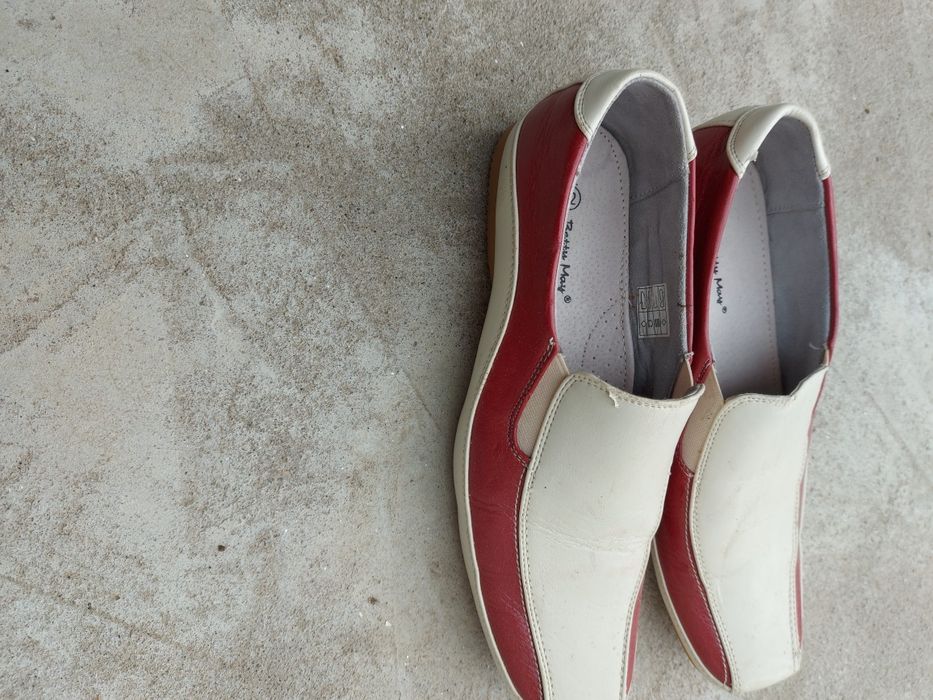 Мъжки обувки        .