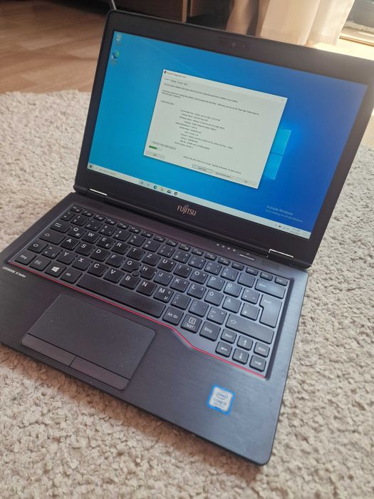 Laptop Fujitsu 14" SSD 512GB 16GB Baterie 3 ore Incarcator