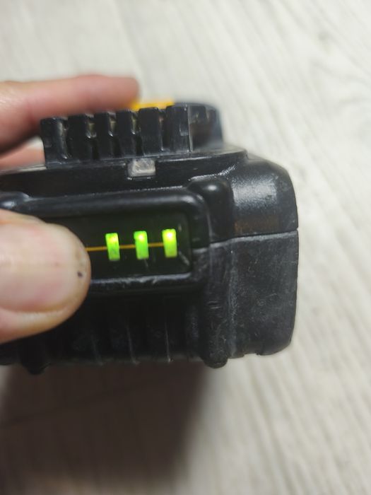 Baterii Dewalt în stare bună