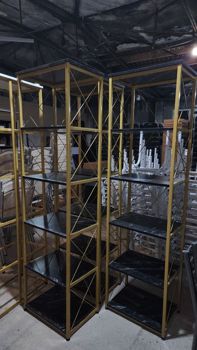 Loft stilaj, parta, stol stullar bor