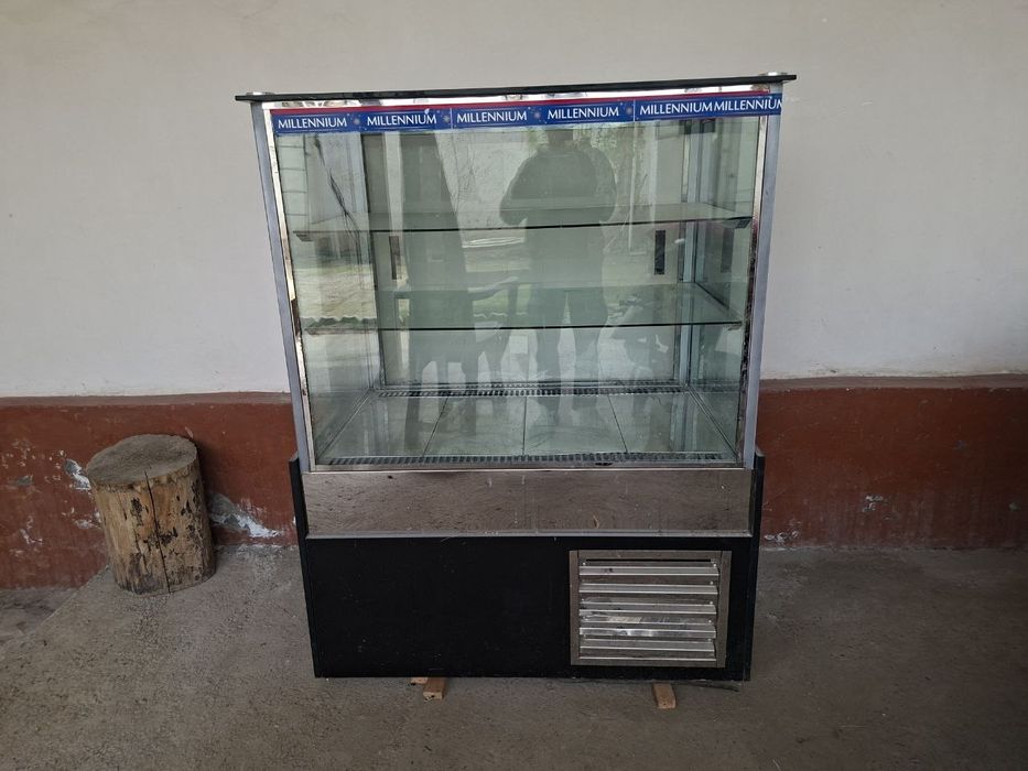 Витрина холоделник