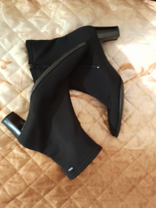 Дамски боти и ботуши