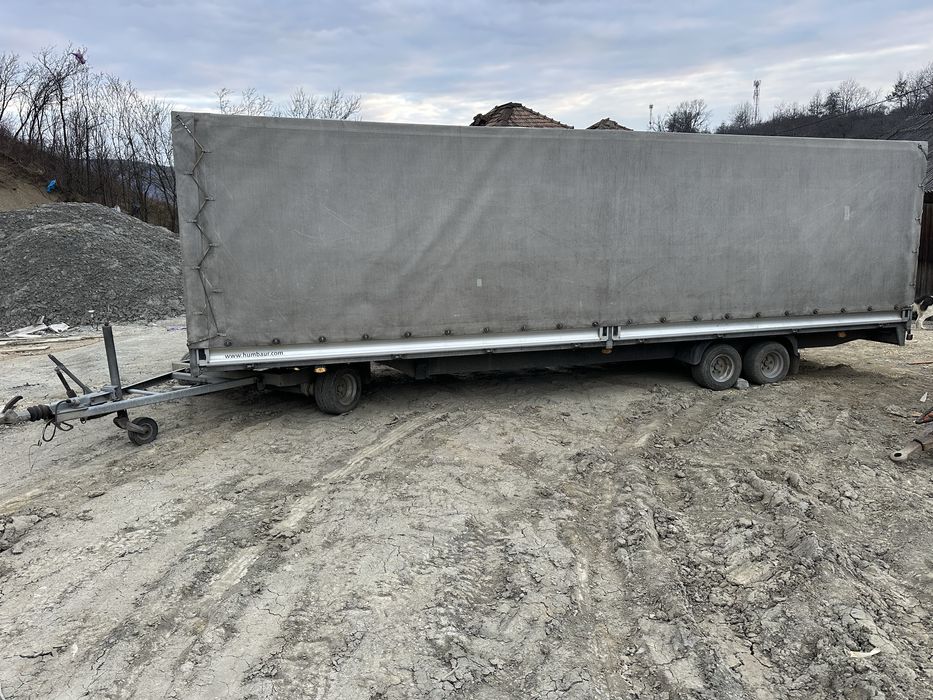 Remorca 3 axe trailer acoperit Humbaur 3.5