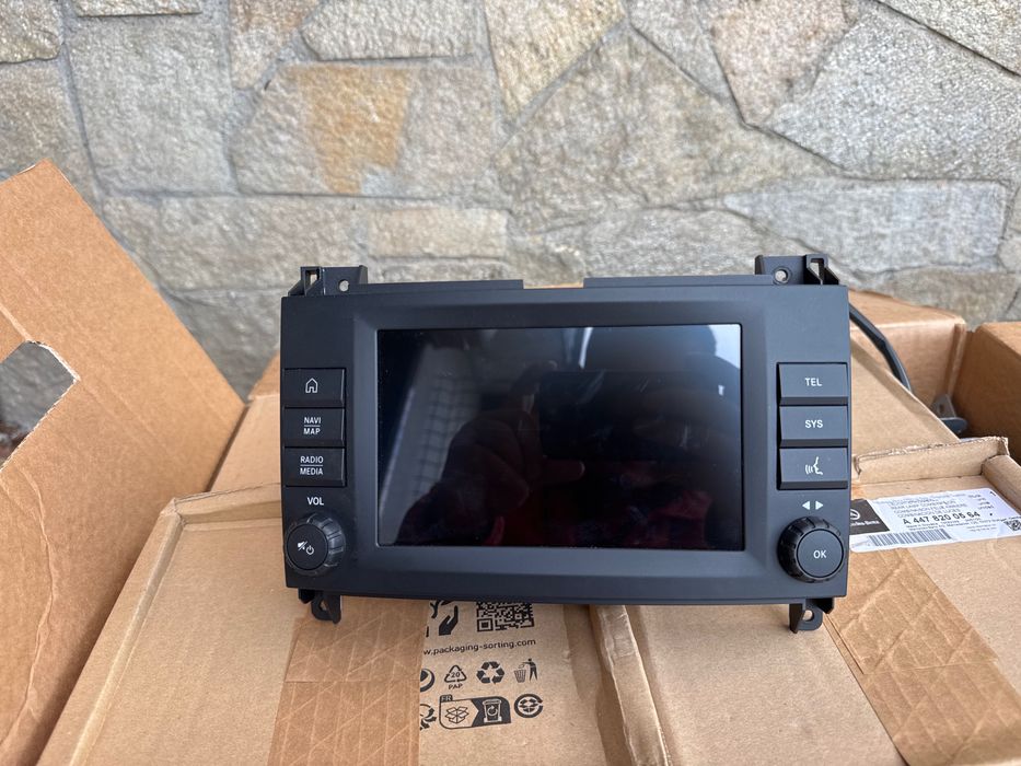 Навигации за Мерцедес w477/w211/w209 u климтронил за 211