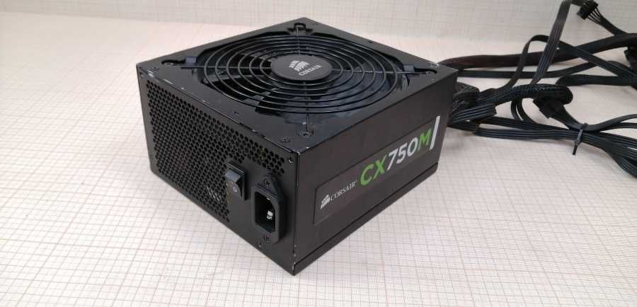 Продавам Захранване 750 wats..