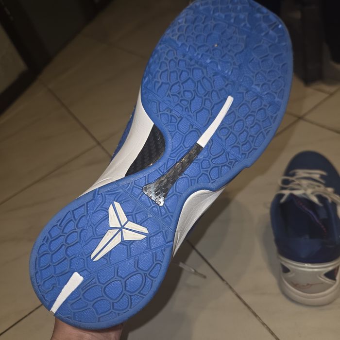 Кроссовки баскетбольные