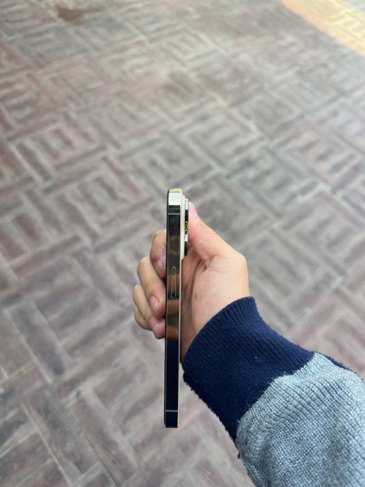 Srochna sotiladi Iphone 14pro Gold