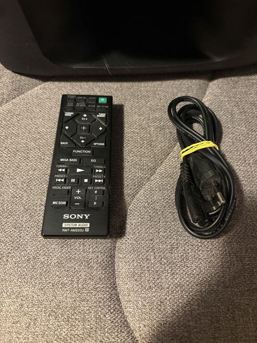 Boxa sony mhc v11 defecta