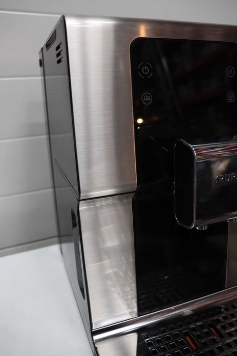 Кафемашина Krups EA876D10 Intuition Experience, 15bar, 17 напитки, тъч