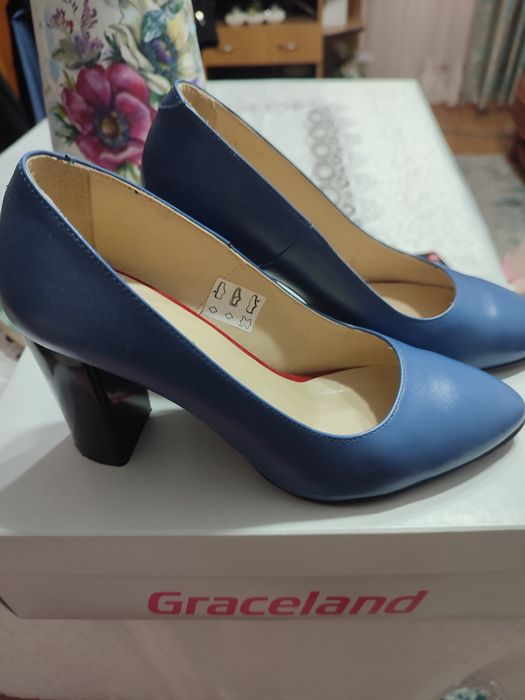 Pantofi de piele mărimea 37