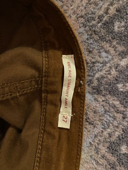 Levi’s Ribcage Straight Ankle catifea