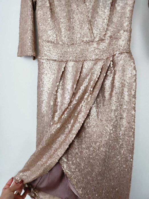 Rochie paiete șampaniei