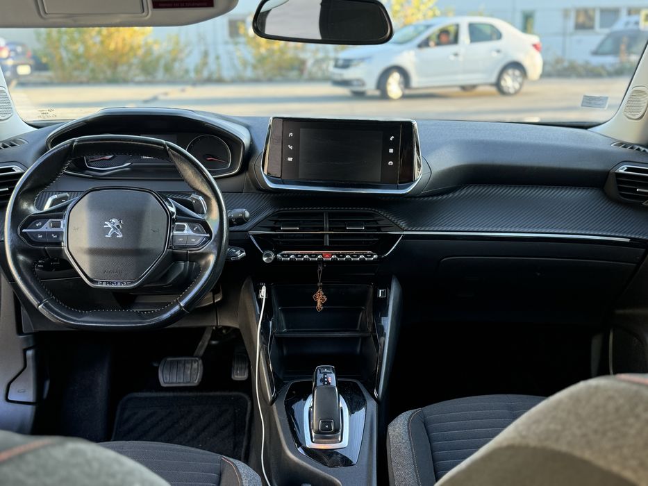 peugeot 2008, an 2021, 130cp automat