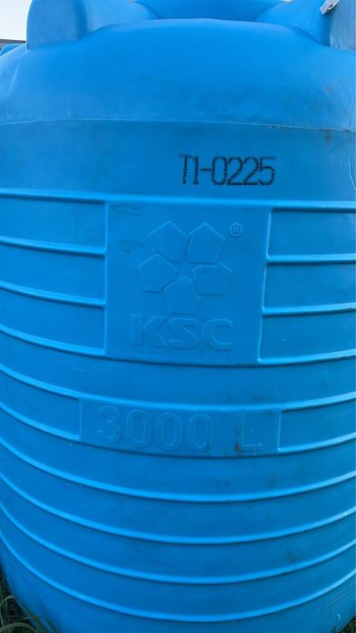 Емкость бак для воды 3000л