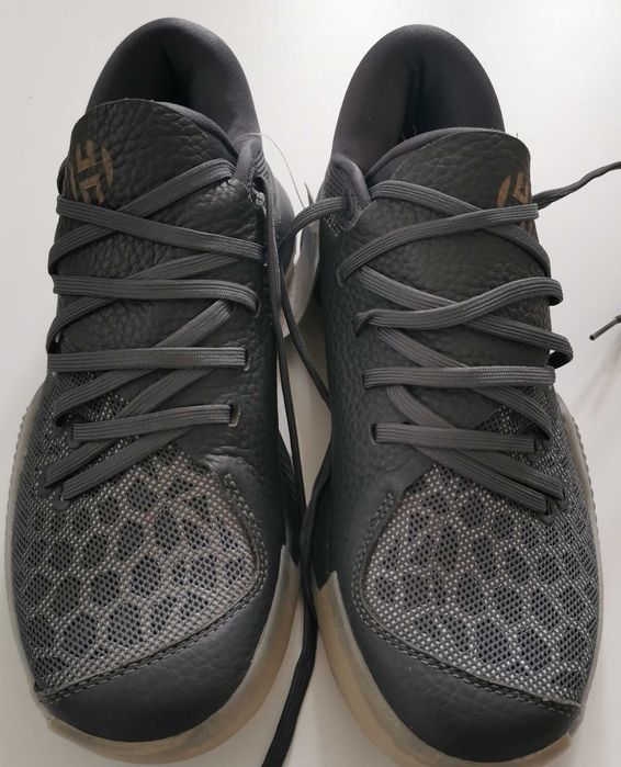 Adidas baschetJames Harden B/E marimea 38 noi cu eticheta