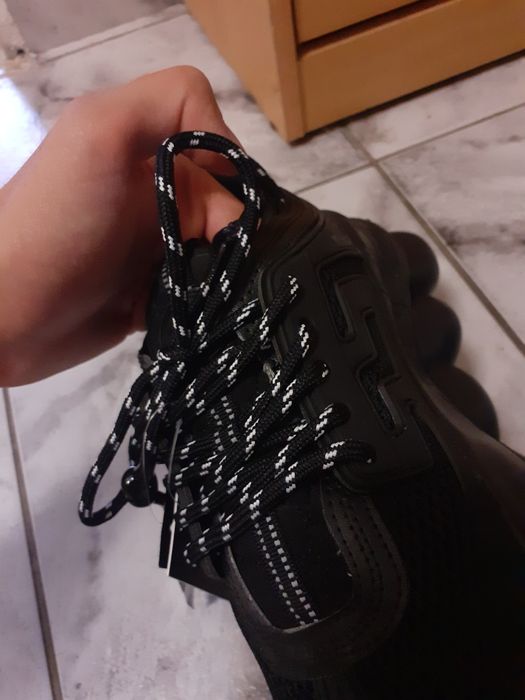 Versace chain reaction triple Black