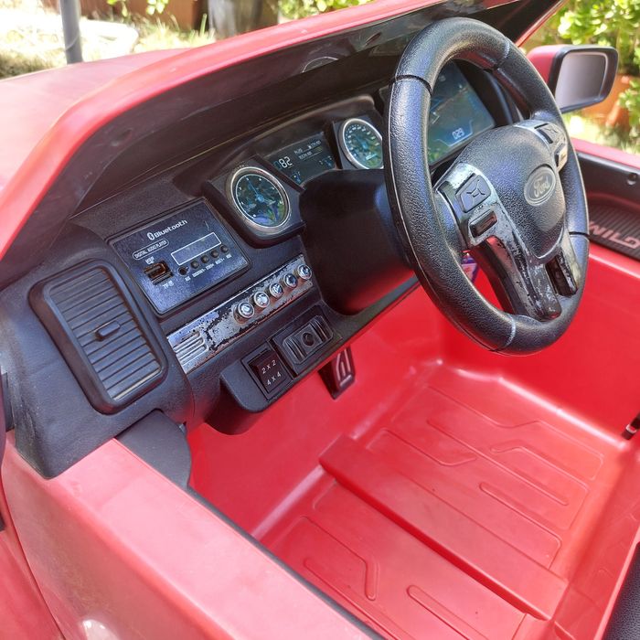 Masinuta electrica Ford Ranger