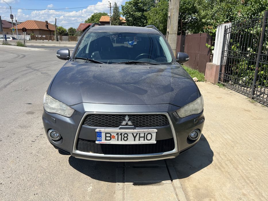 Mitsubishi outlander