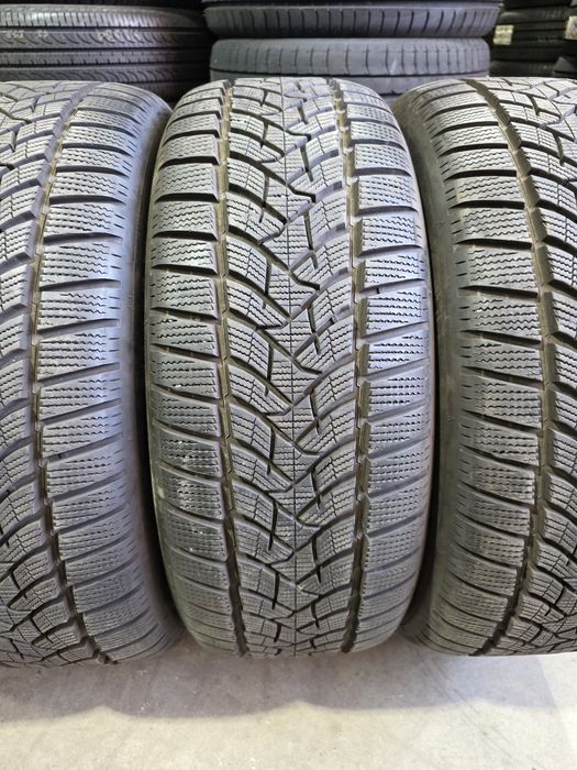 235/50/19 DUNLOP 4бр