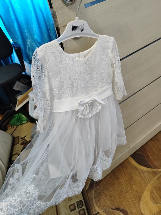 Продам платье на девочку новое