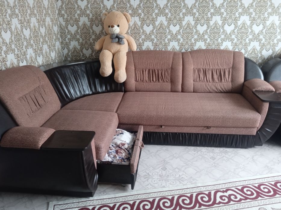 Продам угловой диван