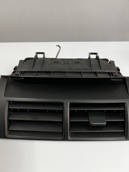 Продам дефлектор на камри 50