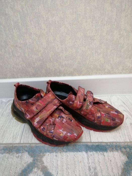 Әйелдер аяқ киімі