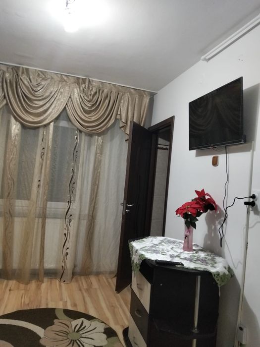 Inchiriez apartament 2 camere