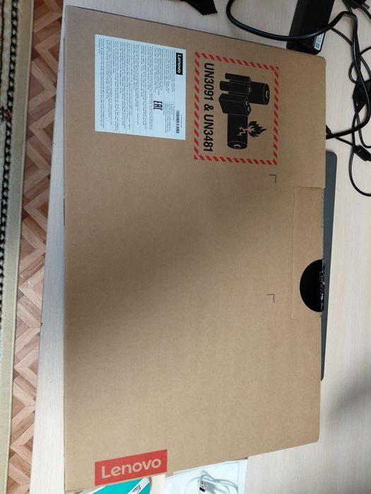 Ноутбук LENOVO IdeaPad Slim 3