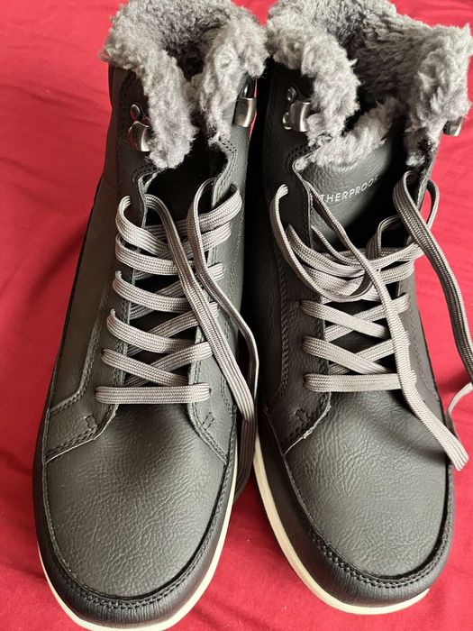 Зимни мъжки обувки ботуши WEATHERPROOF номер 43 UK 9 
Ограничителни бр