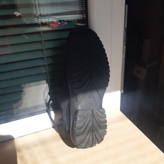 Обувки на марката  щраус