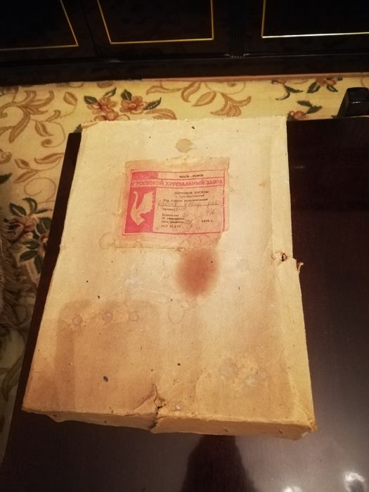 Продам красивые бокалы гусь хрустальный