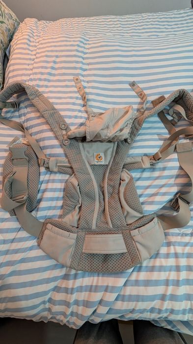 Ергономична раница за носене  ERGOBABY OMNI BREEZE