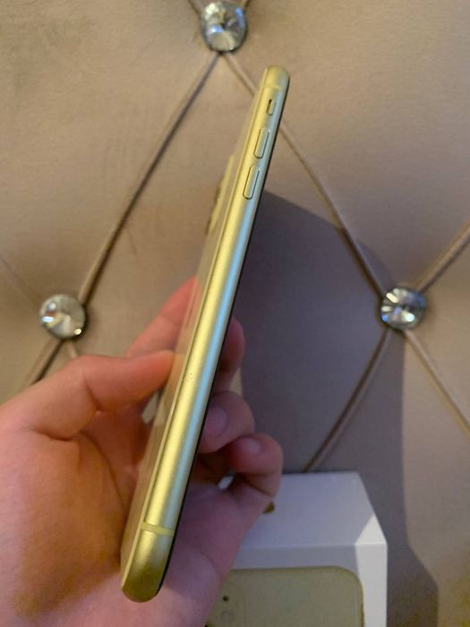 iPhone 11 128 yellow