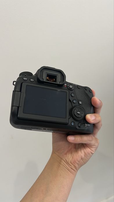 Canon 6d mark2 body