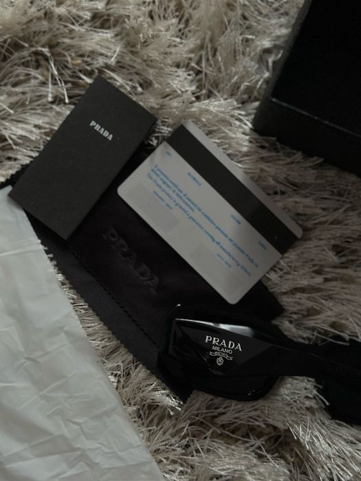 Ochelari de soare Prada negri - Nou, cu cutie