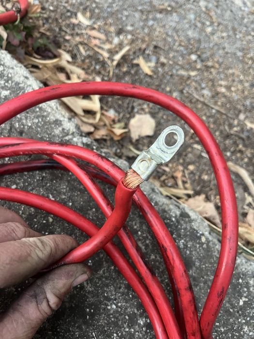 Плюсов кабел за БМВ