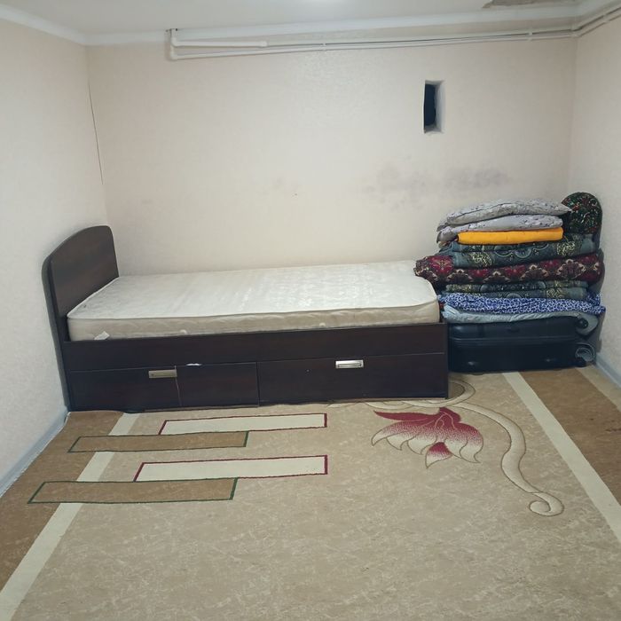 Yashnobid rayon 3/14 kvartira sotiladi 85000 kelishildi pul zarur