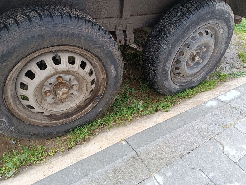 Туристическо ремарке до 1 тон